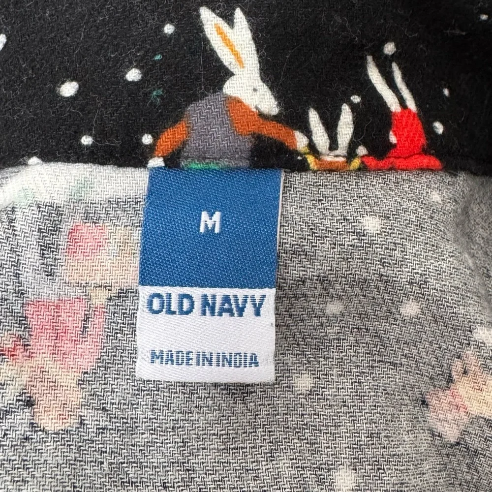 Old Navy Size M “I Love Snow” Flannel Pajama Button Top & Elastic Waist Shorts